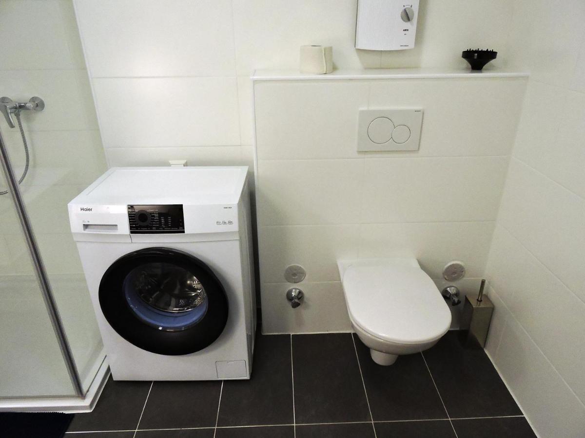 101 Athen, Studio Apartment, 38M2 1-4 Pers Klagenfurt am Woerthersee Dış mekan fotoğraf